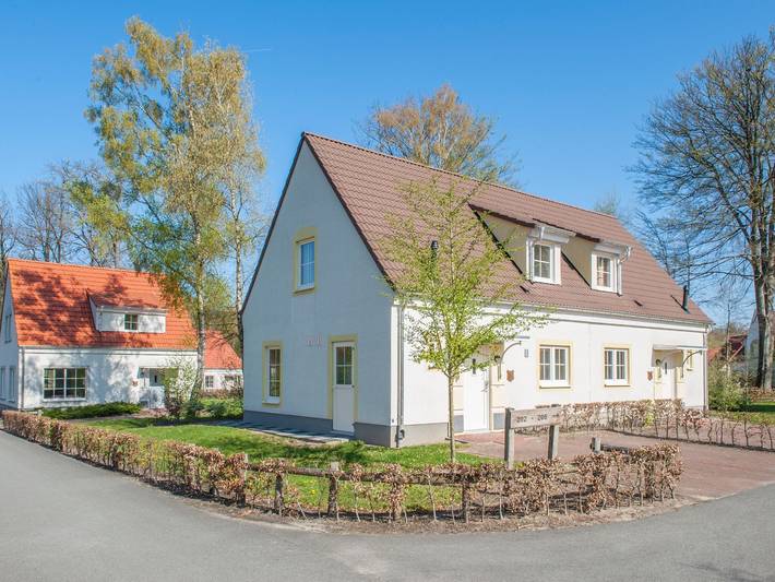 Ferienhaus für 12 Personen, mit Terrasse und Garten