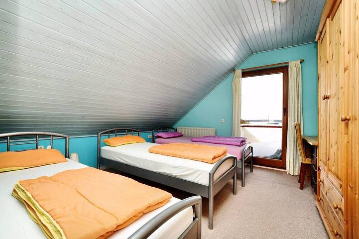 Location de vacances pour 9 personnes, avec jardin à St. Vith - 2