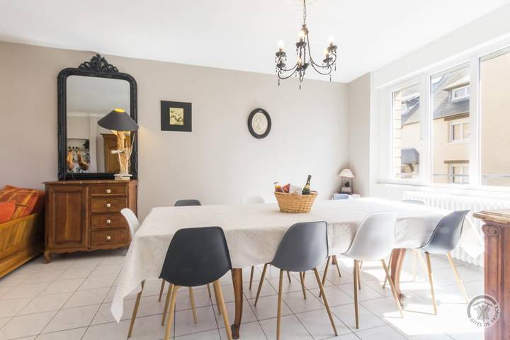 Gîte pour 10 personnes, avec Jacuzzi ainsi que Terrasse et Jardin à Pontorson - 3