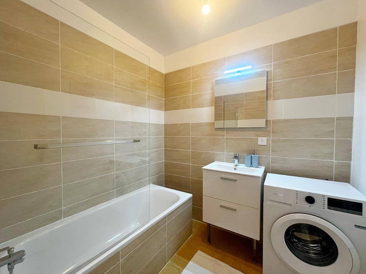 Appartement entier, Apartment in Saint-Fons, Lyon et ses environs