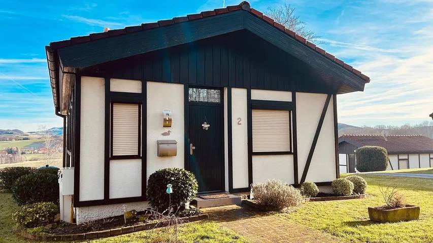 Bungalow für 4 Personen, mit Balkon an der Rhön