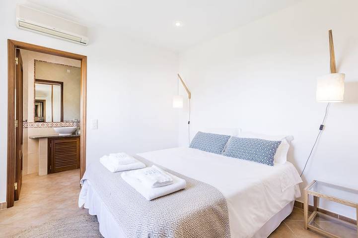 Seeblick !!! 2 Schlafzimmer in Vale do Lobo, Almancil