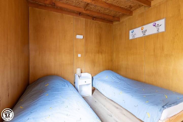 Location de vacances pour 6 personnes, avec balcon, animaux acceptés à Larodde - 2