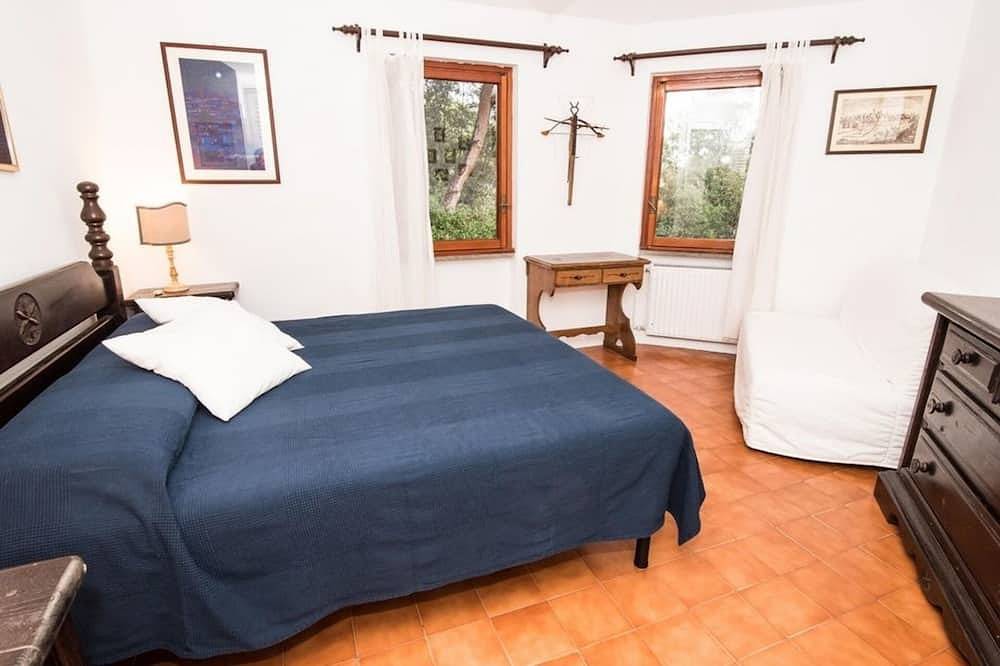Villa Picci en el bosque de pinos a pocos metros del mar. in Castiglione della Pescaia, Provincia de Grosseto