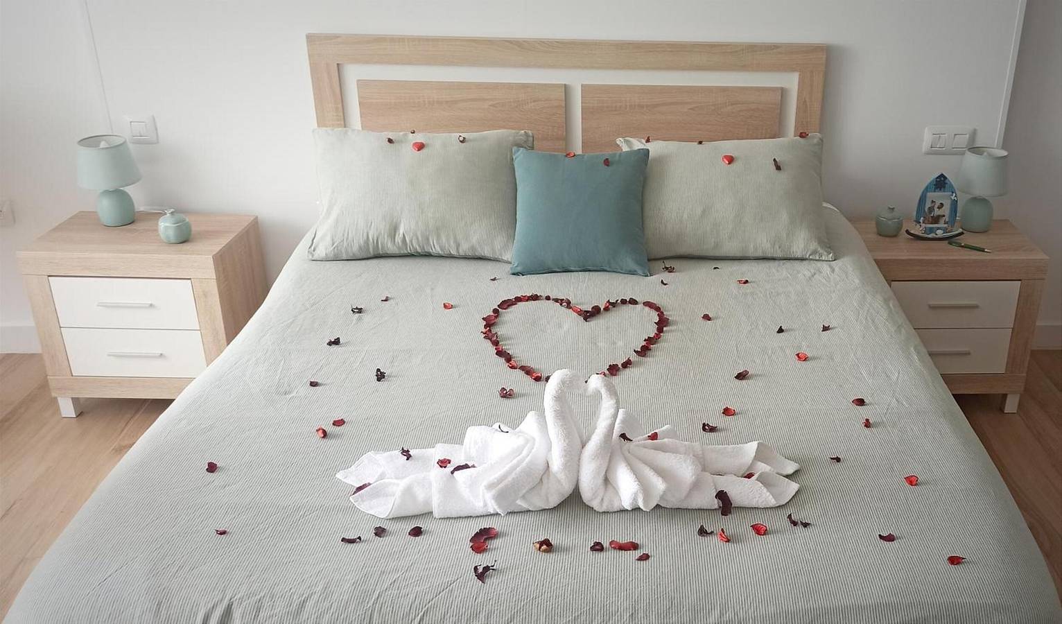 Apartamento entero, Apartamento vacacional 'Salitre Suite' con vistas al mar, balcón y Wi-Fi in Mesa del Mar, Tacoronte