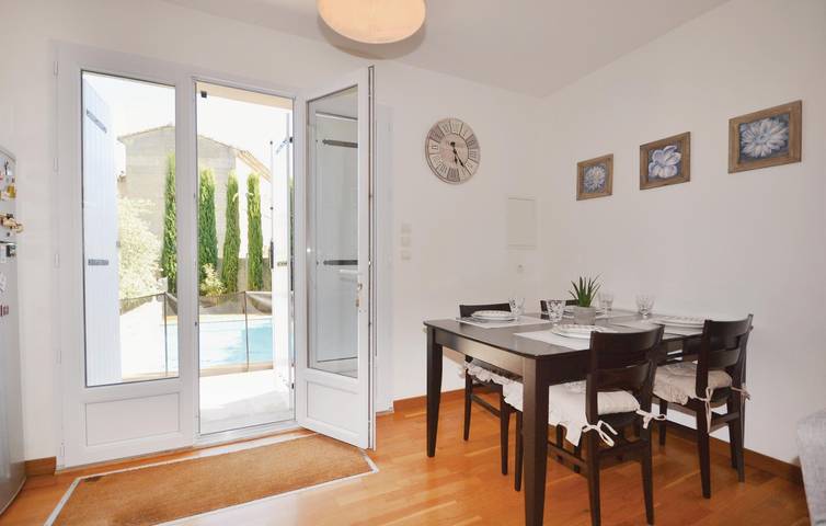 Location de vacances pour 4 personnes, avec piscine ainsi que terrasse et jardin à L'Isle-sur-la-Sorgue - 4