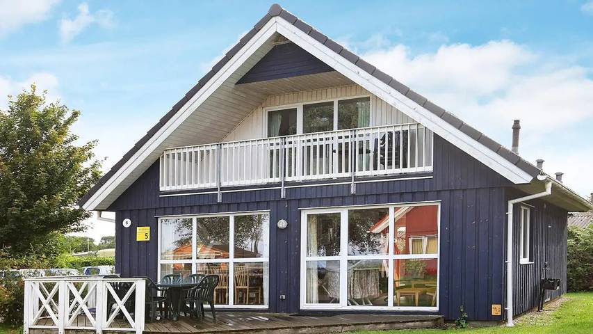 Ferienhaus mit Meerblick für 9 Personen, mit Whirlpool und Sauna sowie Terrasse in Geltinger Bucht - 3