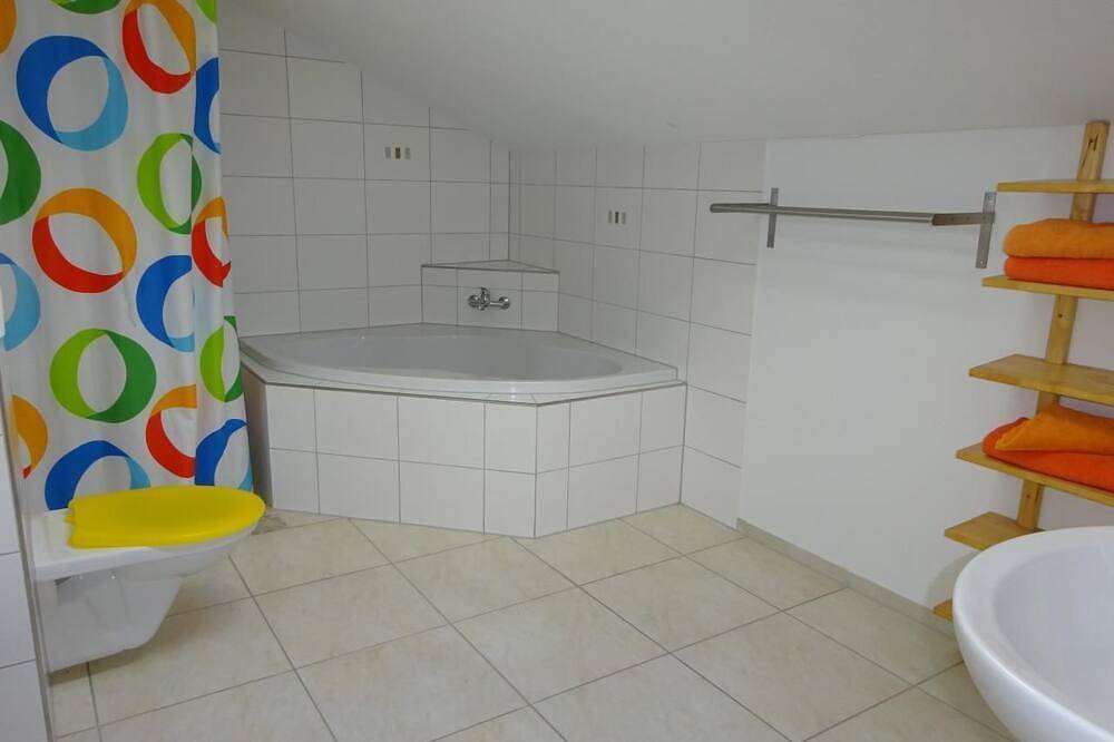 Ganze Wohnung, Rehalp Westen in Hauptwil-Gottshaus, Zürich Voralpen