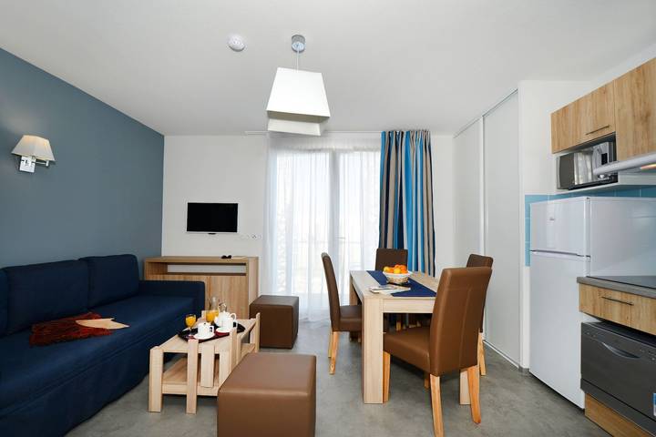 Villa pour 4 personnes, avec Balcon ainsi que Piscine et Sauna à Agde