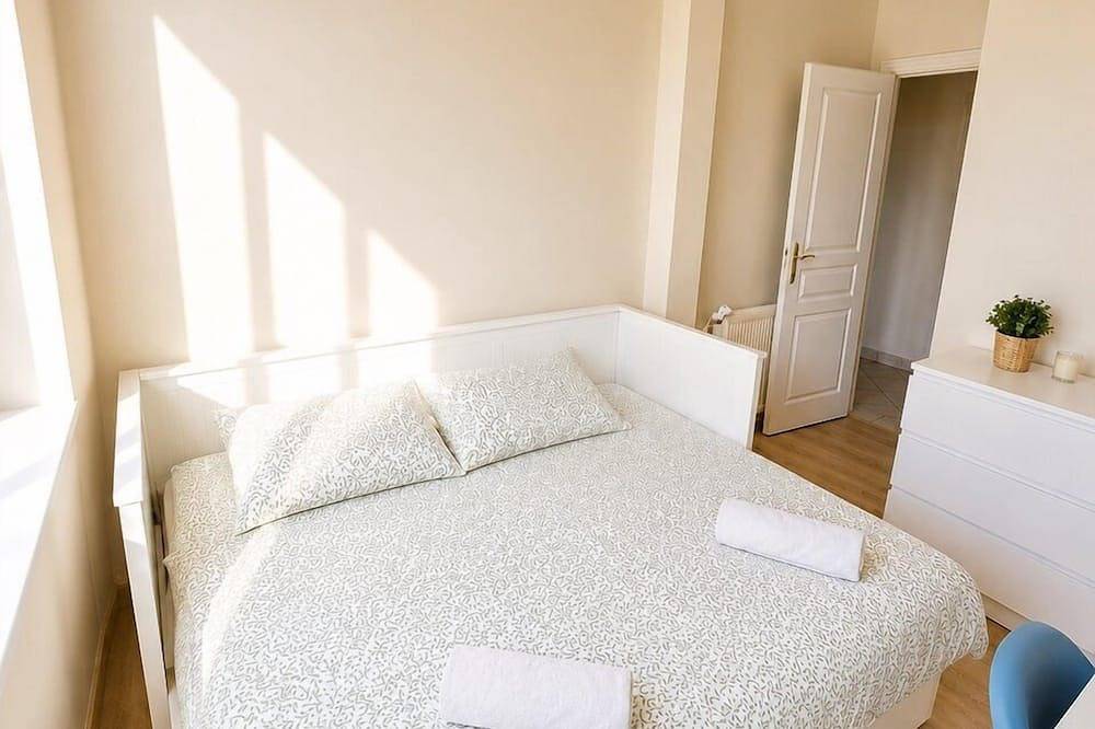 Entire apartment, Appartement 6 personnes  – Châtellerault in Châtellerault, Vienne