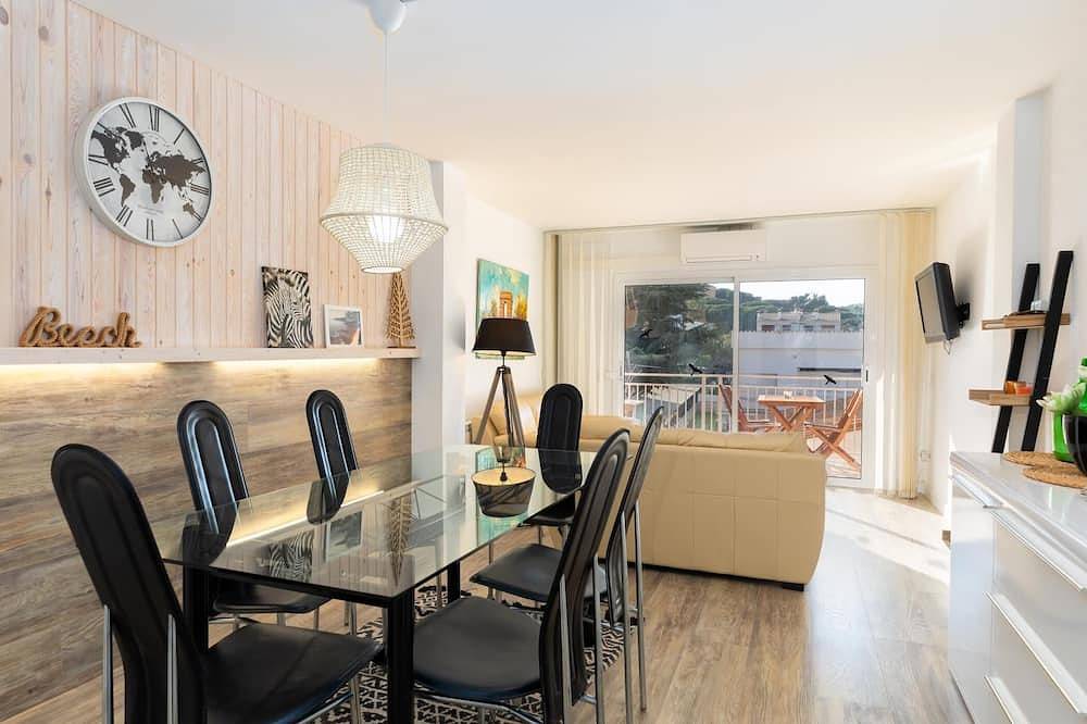 Appartement entier, Appartement avec terrasse 8min pied plage S'Agaró in Platja d'Aro, Costa Brava