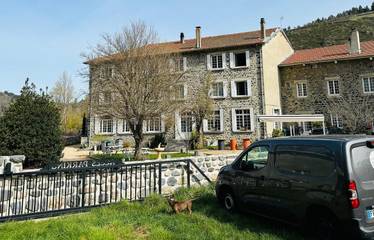 Hôtel pour 2 personnes, avec jardin et vue dans Goudet