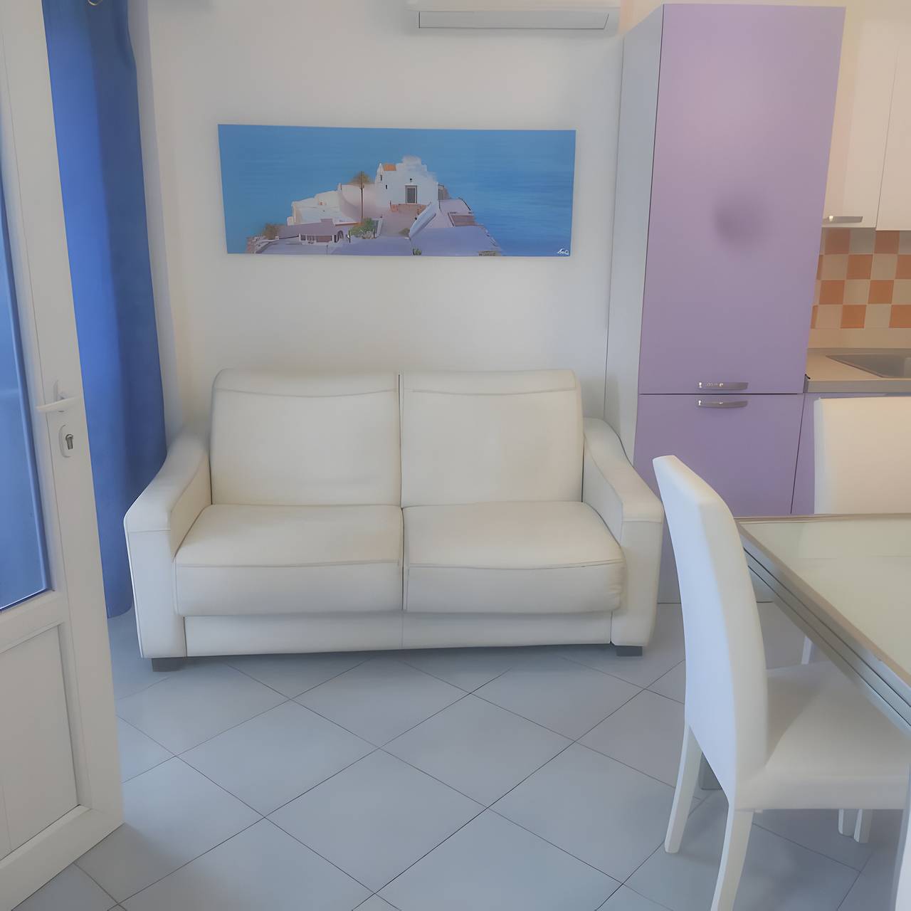 Entire apartment, Apartment '1 Vista Parziale Mare' with Shared Garden, Wi-Fi and Air Conditioning in Ischia City, Ischia