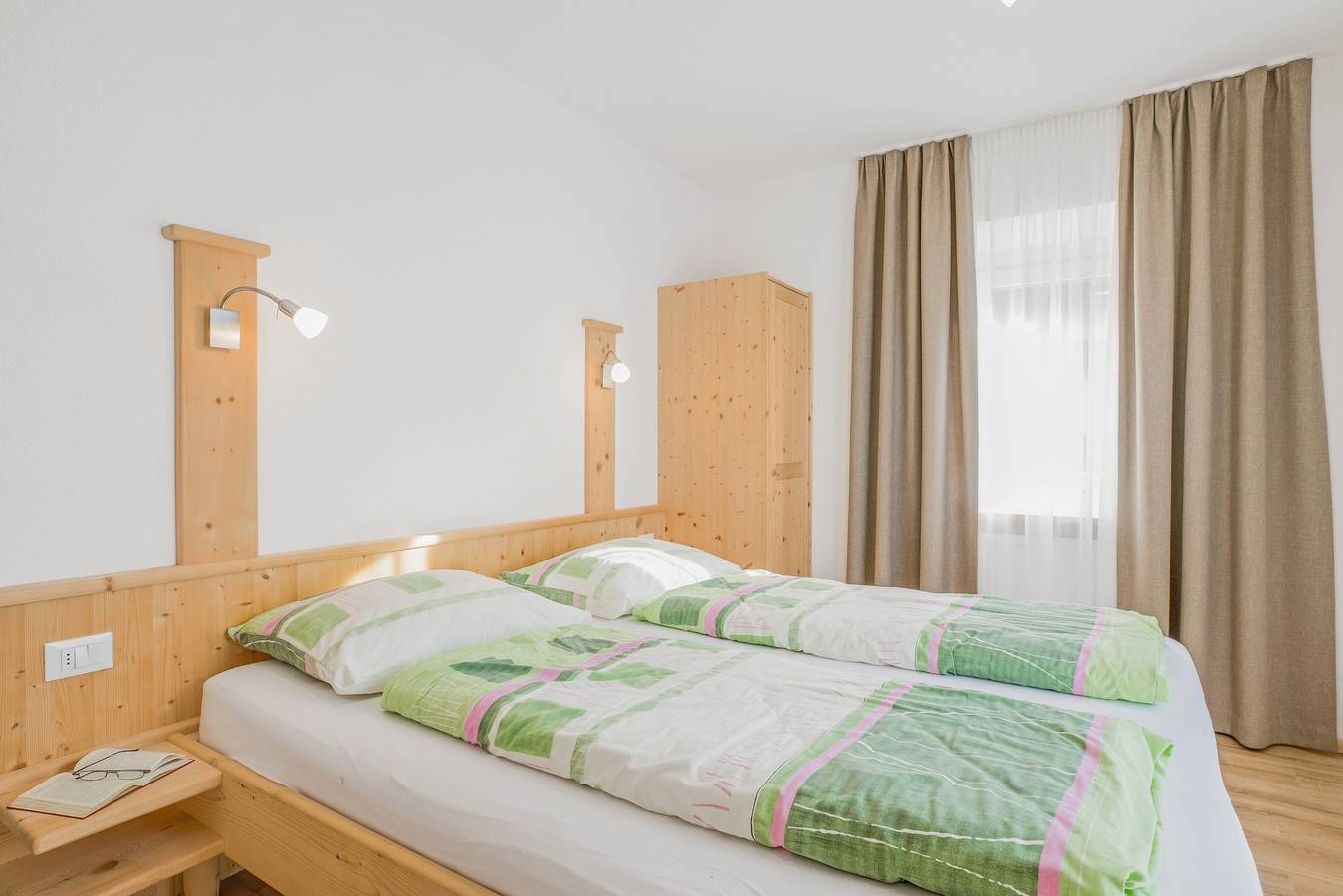 Appartamento intero, Appartamento "Kruma - Gsail 1" con vista sulle montagne, Wi-Fi e balcone in Valdaora di Mezzo, Valdaora