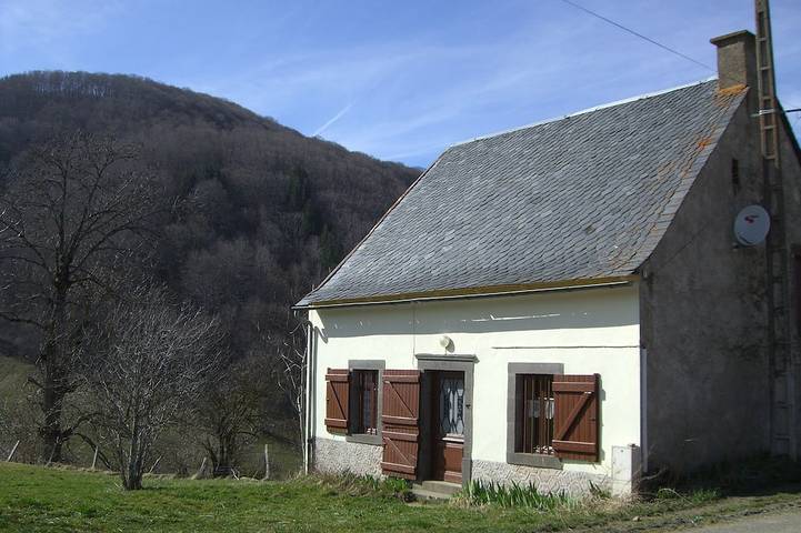 Location de vacances pour 6 personnes, avec Jardin à Valbeleix