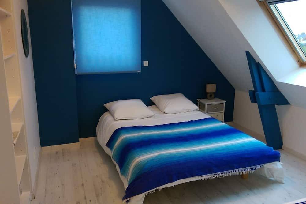 House with heated swimming pool 10x4ml in Sallenelles between Cabourg and Ouistreham. in Sallenelles, Caen und Umgebung
