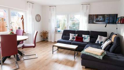 Ferienhaus für 4 Personen, mit Garten und Ausblick in Hinte