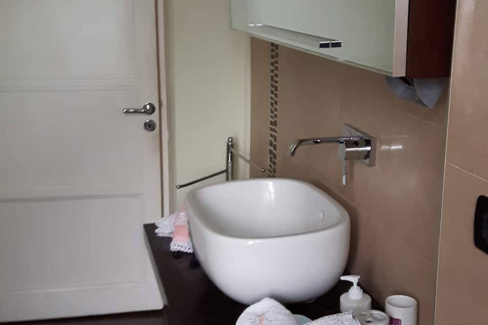 Appartamento intero, Relax Al Mare - Bike & Beach (citra )cin It008059C2Ypsjdi20 in Taggia, Riviera di Ponente