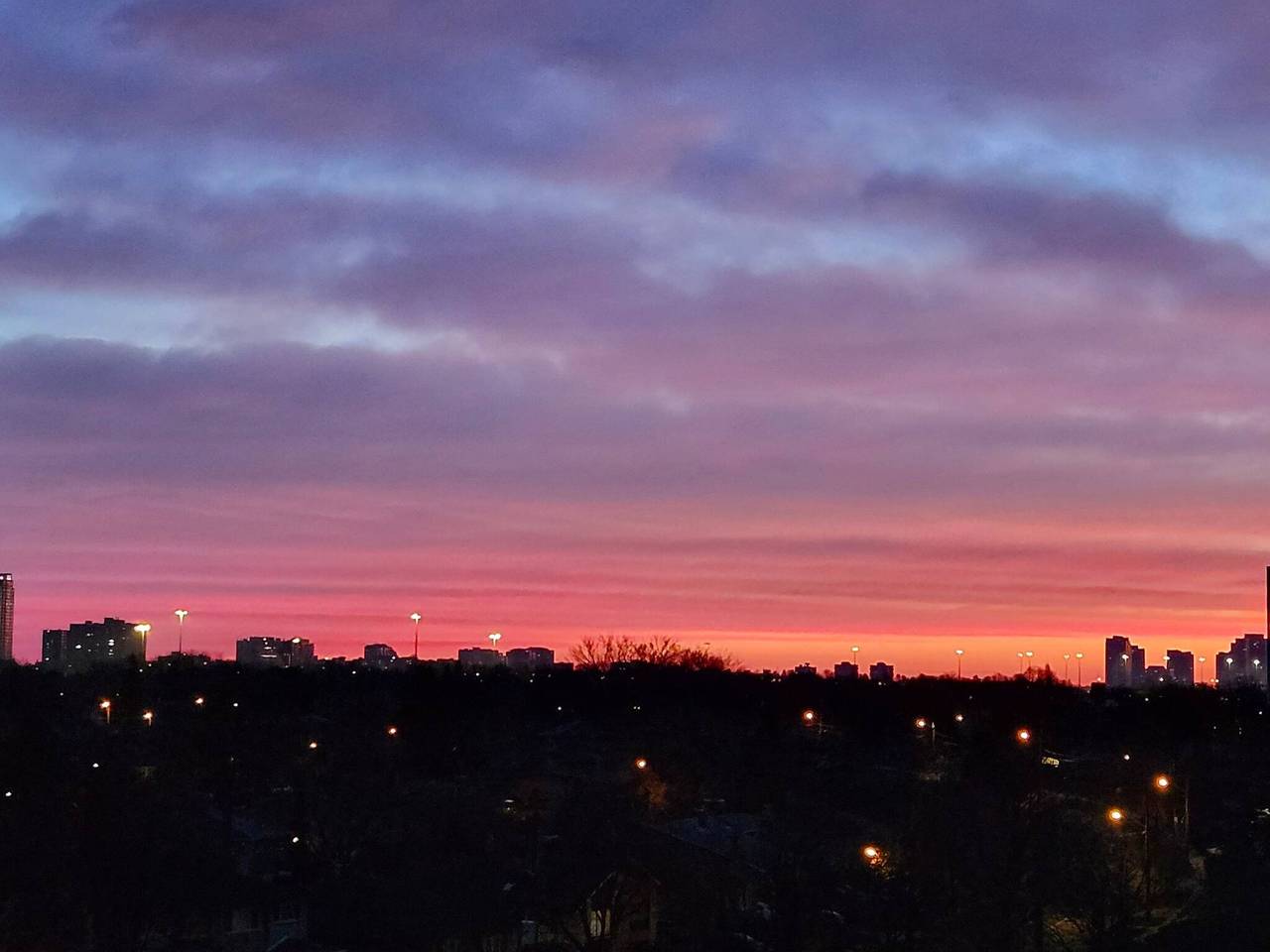 Apartamento entero, ¡El apartamento de 1 cama tiene capacidad para 4 a 20 minutos de todo! in North York, Toronto