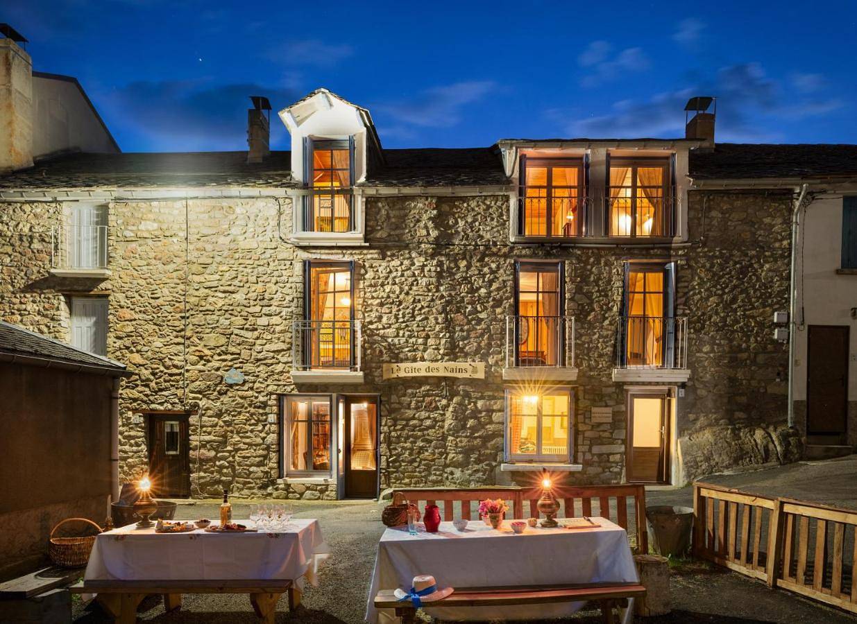 Le Gîte Des Nains in Quérigut, Ariège