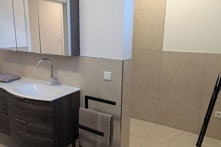 Ganze Wohnung, Moderne Ferienwohnung im Herzen Bayerns in Pörnbach, Hopfenland Hallertau