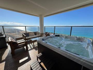 Gîte pour 8 personnes, avec terrasse et vue, animaux acceptés à Netanya