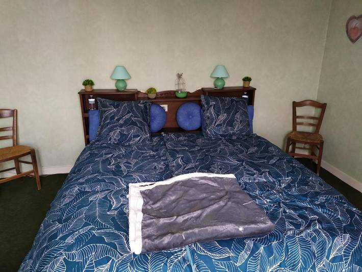 Chambre d’hôte pour 4 personnes, avec balcon et jardin à La Rochefoucauld (Charente)