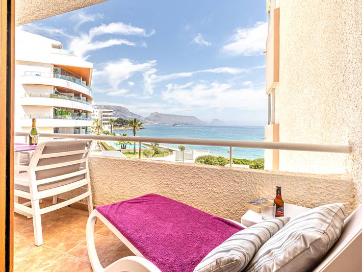 Apartamento de vacaciones para 3 personas, con jardín y piscina en Altea