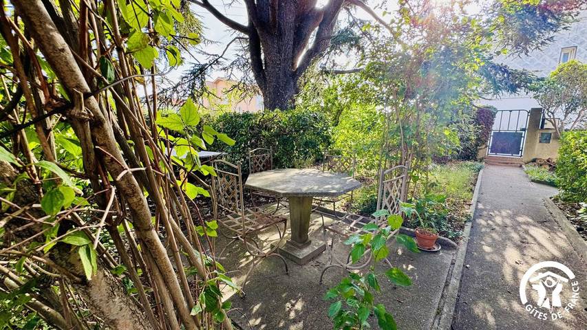Gîte pour 4 personnes, avec jardin à Carcassonne - 2