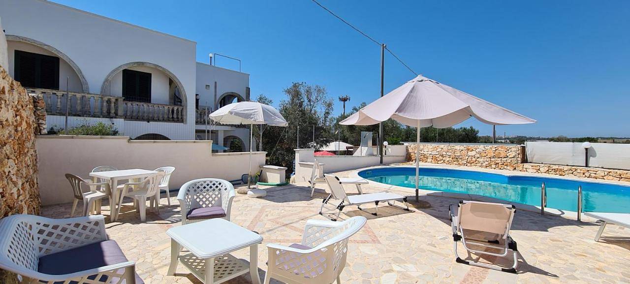 Appartamento intero, Salentiggiano Villa Ulivi Vacanze Con Piscina 8/16 Pl in Tiggiano, Provincia di Lecce