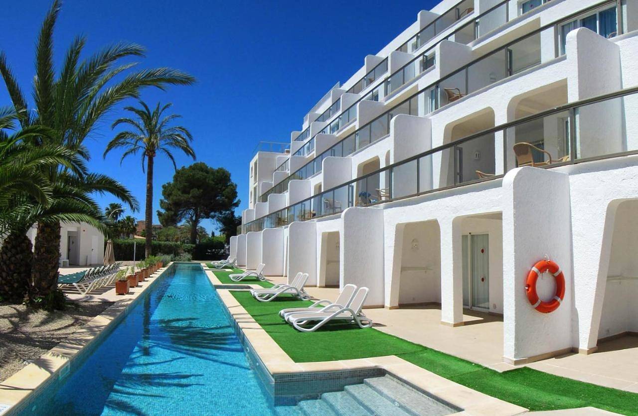 Aparthotel Ses Fotges in Playa de Muro, Muro