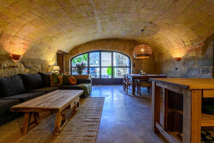 Gîte pour 4 personnes, avec Terrasse ainsi que Jardin et Vue à Siurana
