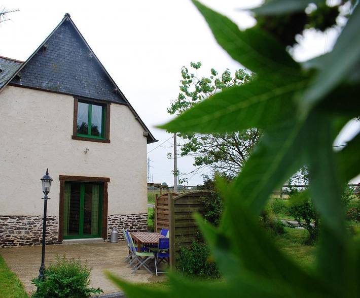 Gîte pour 8 personnes, avec terrasse et jardin - 1