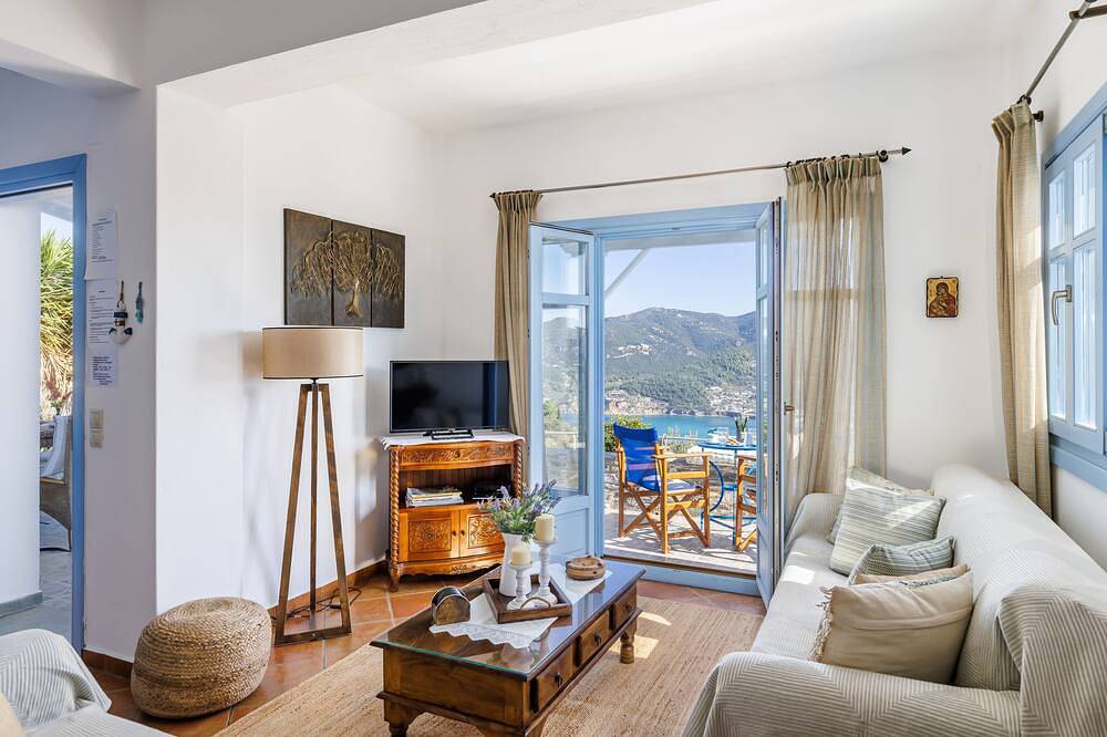 Villa Avaton Magnificent sea view and Skopelos town in Skopelos Città, Sporadi