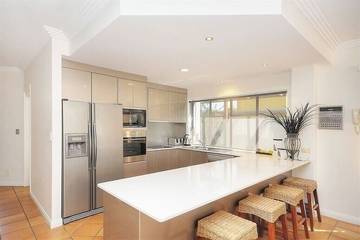 Villa for 12 People in Surfers Paradise, Queensland, Photo 3