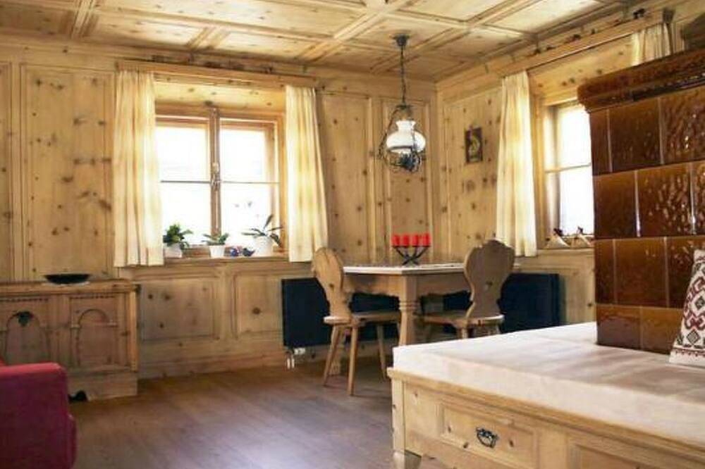 Ganze Wohnung, Chasa Puntin Eg, (Sta. Maria - Santa Maria Val Müstair). in Sta. Maria im Val Müstair, Val Müstair