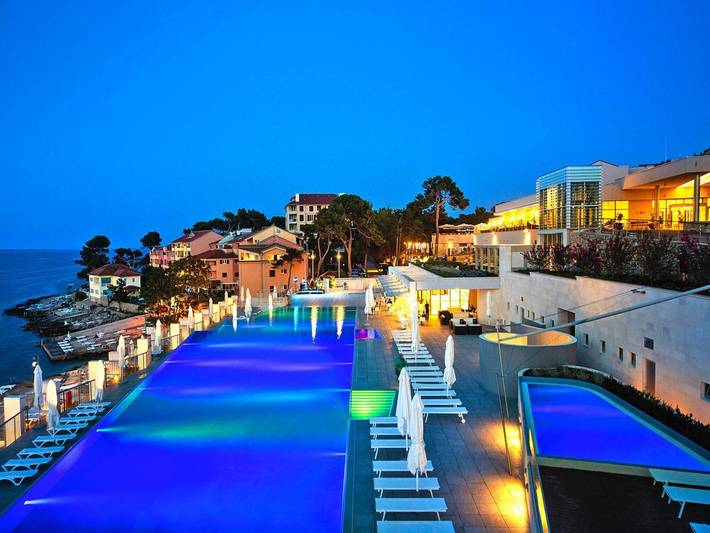 Ferienwohnung für 5 Personen, mit Whirlpool und Sauna sowie Pool und Balkon/Terrasse in Veli Losinj
