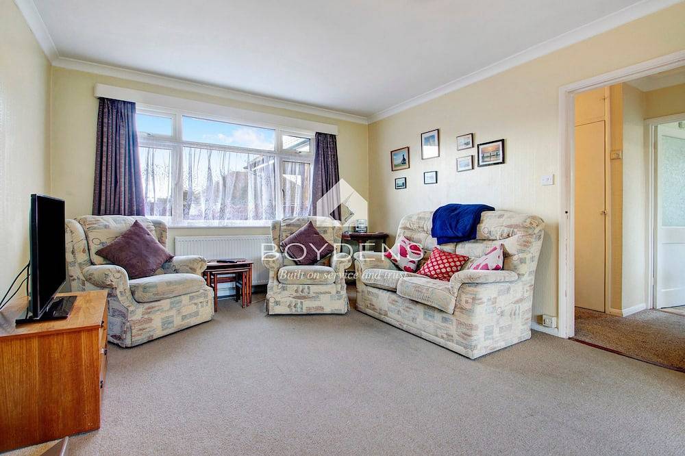 A delightful bungalow ideally located in a quiet tree-lined avenue and close to the seafront in Frinton and Walton, Essex