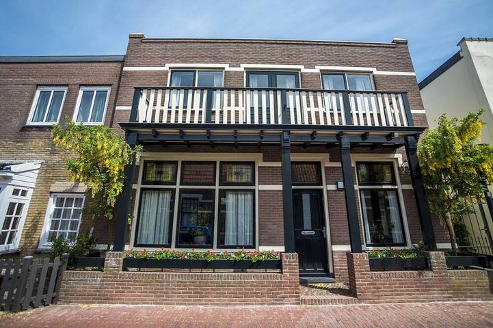 Ferienhaus für 4 Personen, mit Garten und Balkon