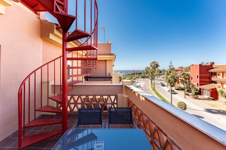 Ganze Wohnung, Ferienwohnung 'Reserva Marbella' mit Gemeinschaftspool, Wlan und Klimaanlage in Hacienda Las Chapas, Marbella