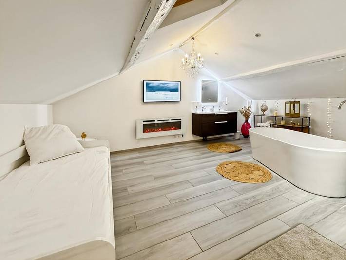 Location de vacances pour 8 personnes, avec terrasse, animaux acceptés à Brie-Comte-Robert - 2