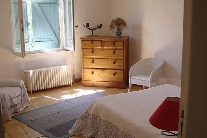 Location de vacances pour 8 personnes, avec Terrasse ainsi que Jardin et Piscine à Montaut (Dordogne) - 3