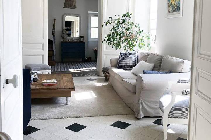 Location de vacances pour 7 personnes, avec jardin et terrasse, animaux acceptés à Millemont