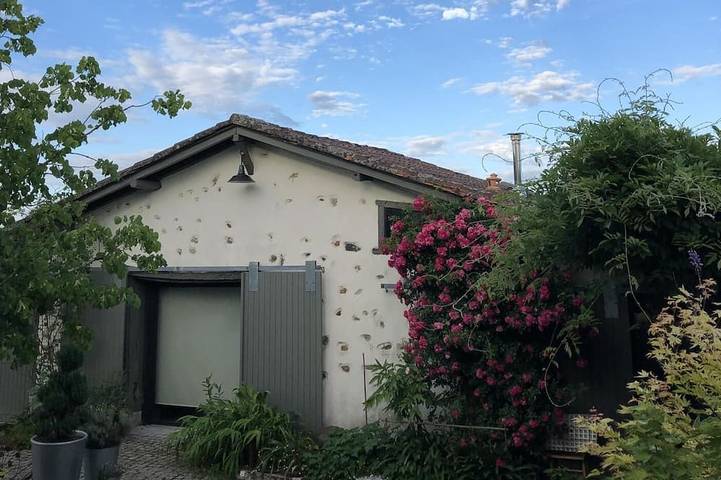 Location de vacances pour 2 personnes, avec jardin et piscine à Mimbaste