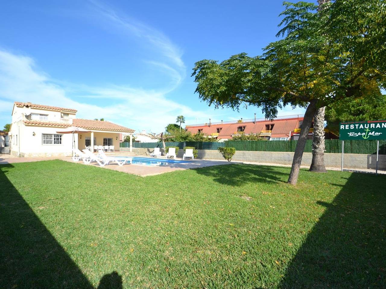 Casa Martina for 6 persons and privatpool in Riumar, Delta de l'Ebre