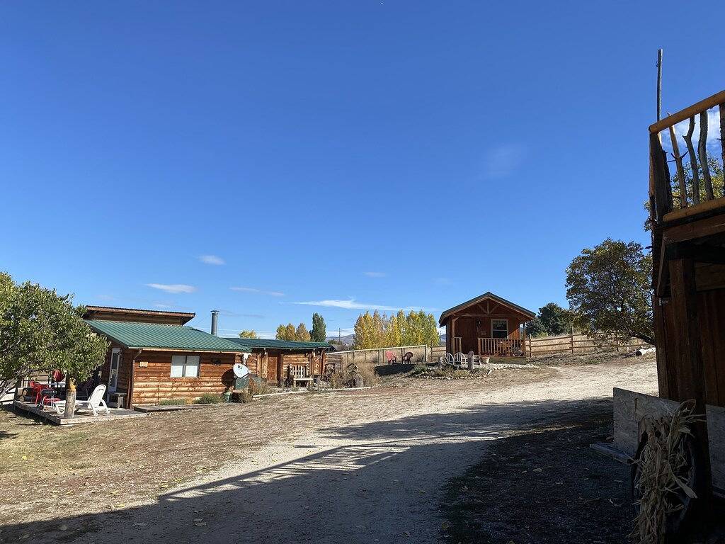 'Wolf Den'-A Perfect Romantic Honeymoon Cabin und eine Sportsman's Paradise Cabin in Ravalli County
