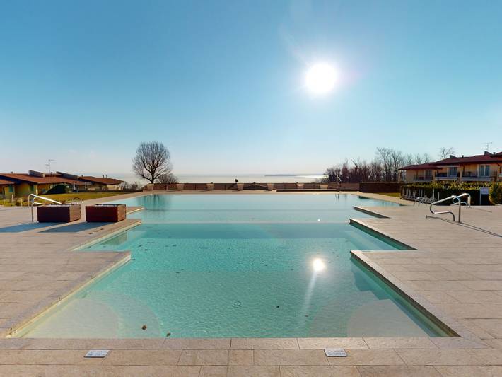Holiday apartment for 6 people, with garden and lake view as well as pool - 1