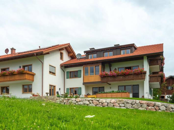 Ferienwohnung für 4 Personen, mit Balkon und Whirlpool sowie Garten, mit Haustier - 1