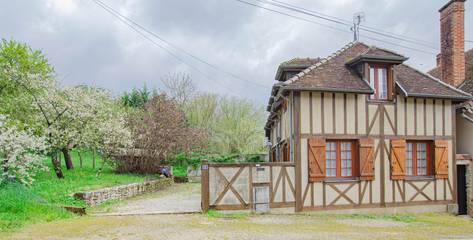 Gîte pour 6 personnes, avec jardin à Clérey