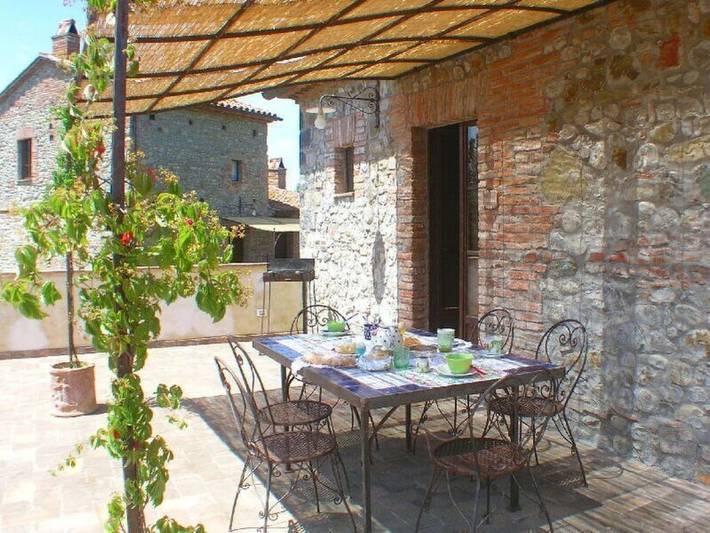 Agriturismo per 4 persone, con Terrazza e Piscina a Monteleone d'Orvieto